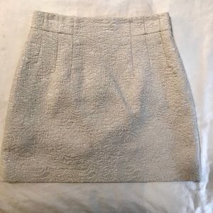 H&M off white, fully lined skirt. Size 8